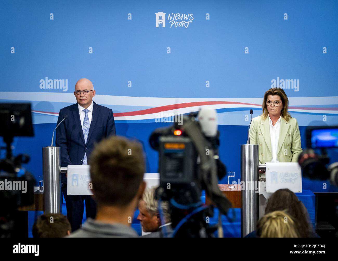 2022-06-10 16:38:04 THE HAGUE - Nitrogen Minister Christianne van der Wal and Minister Henk Staghouwer (Agriculture) explain their plans for tackling nitrogen emissions. ANP REMKO DE WAAL netherlands out - belgium out Stock Photo