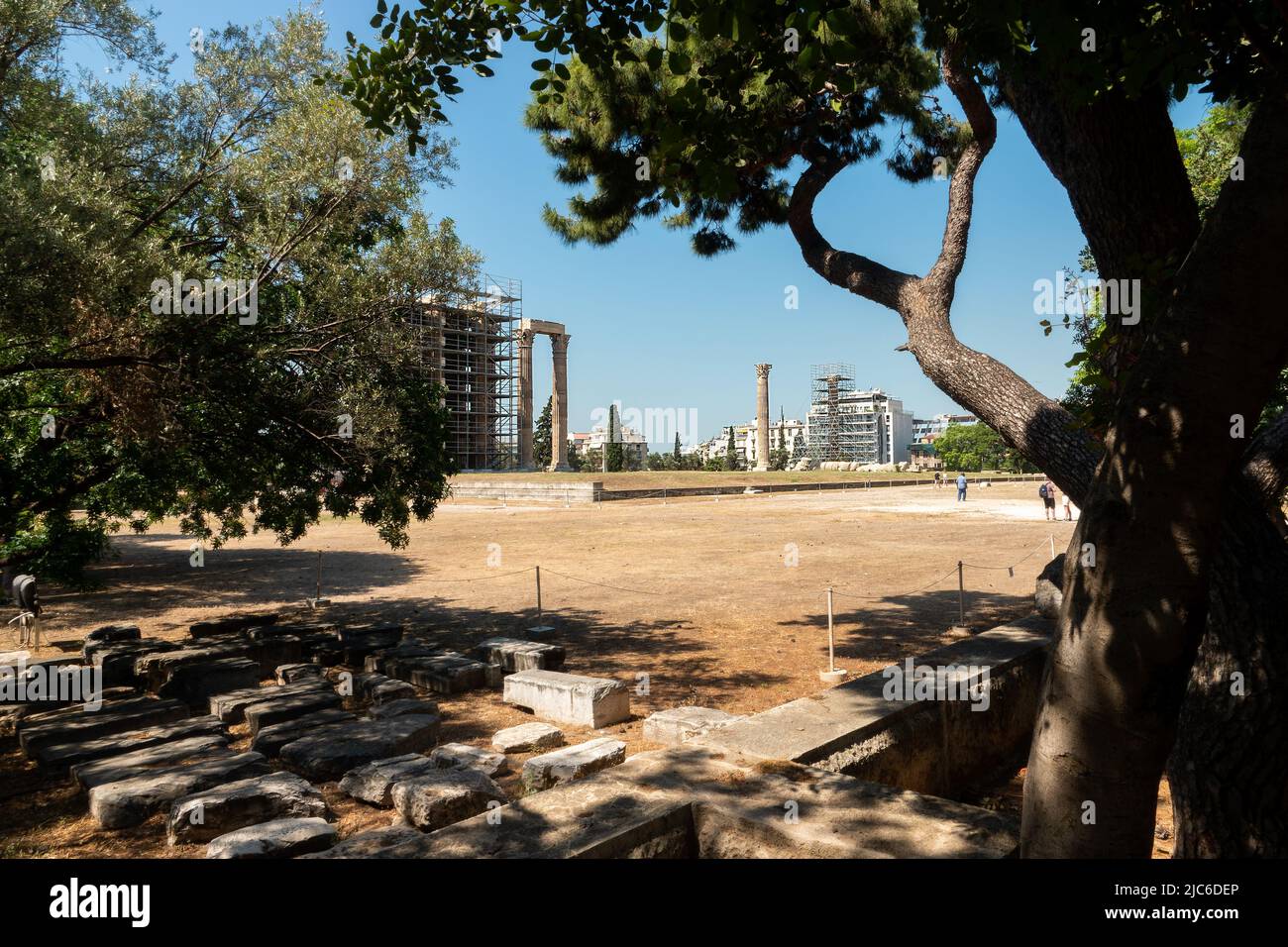 The ruins of the temple of Zeus, Athens, Greece Stock Photo
