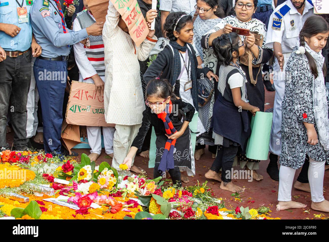 People pay homage to the martyrs of Language Movement in 1952, at the ...