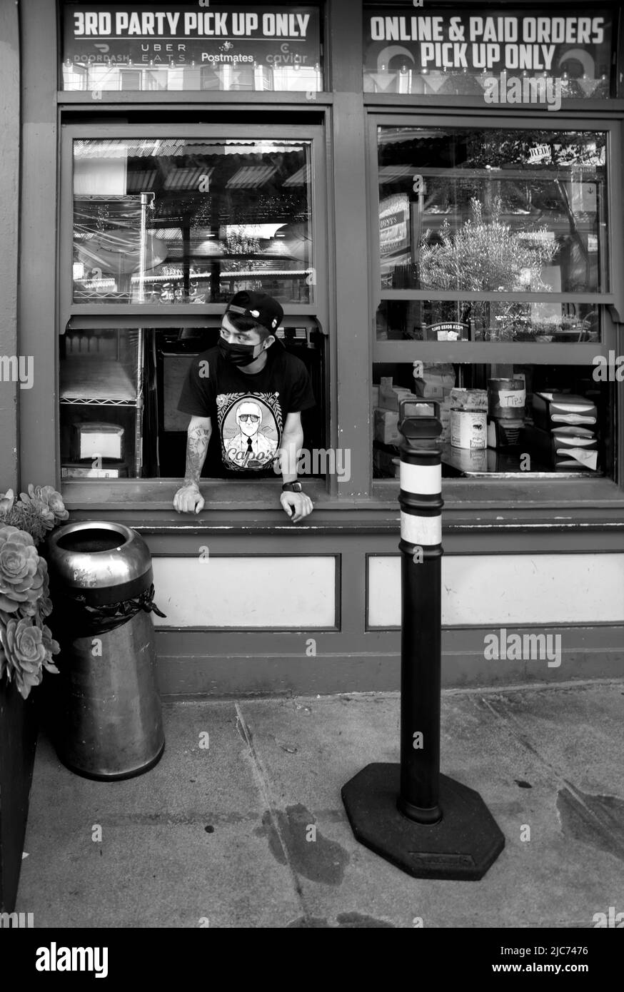 Take out restaurant Black and White Stock Photos & Images - Alamy