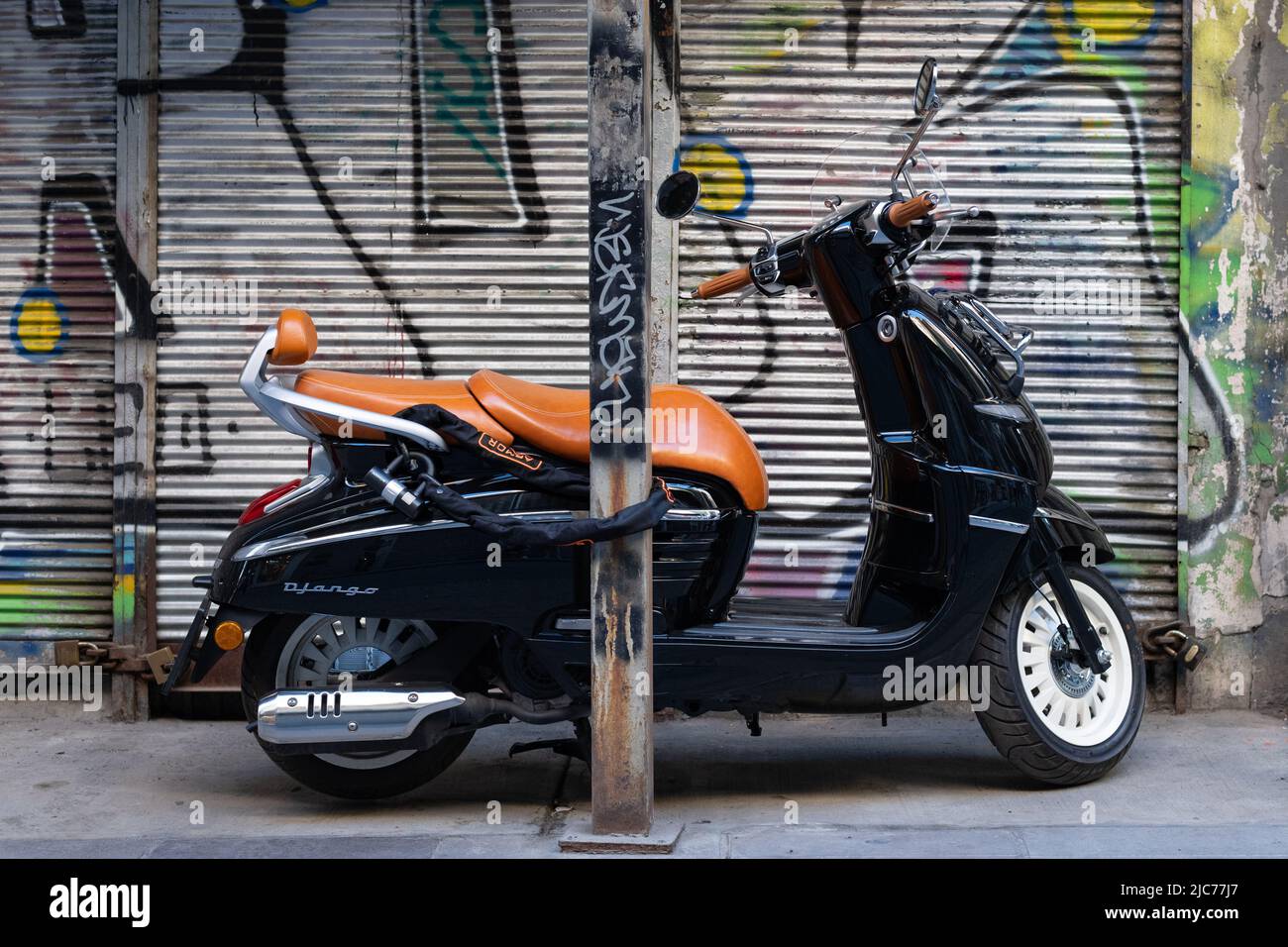 Scooter peugeot hi-res stock photography and images - Alamy