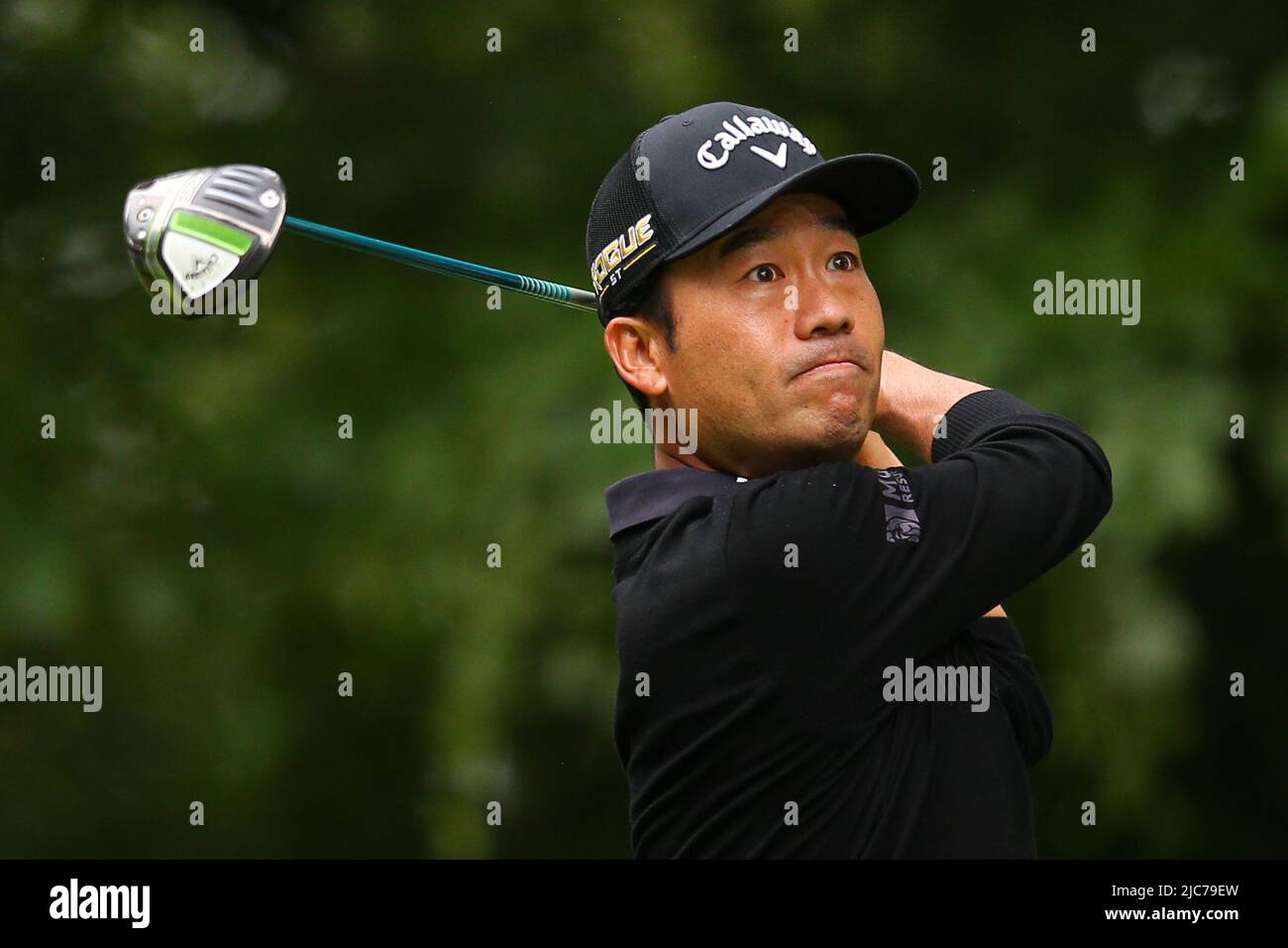 ST ALBANS, ENGLAND - JUNE 09: Kevin Na of the United States tees off on the 4th hole during day one of the LIV Golf Invitational at The Centurion Club on June 9, 2022 in St Albans, England. (MB Media) Stock Photo