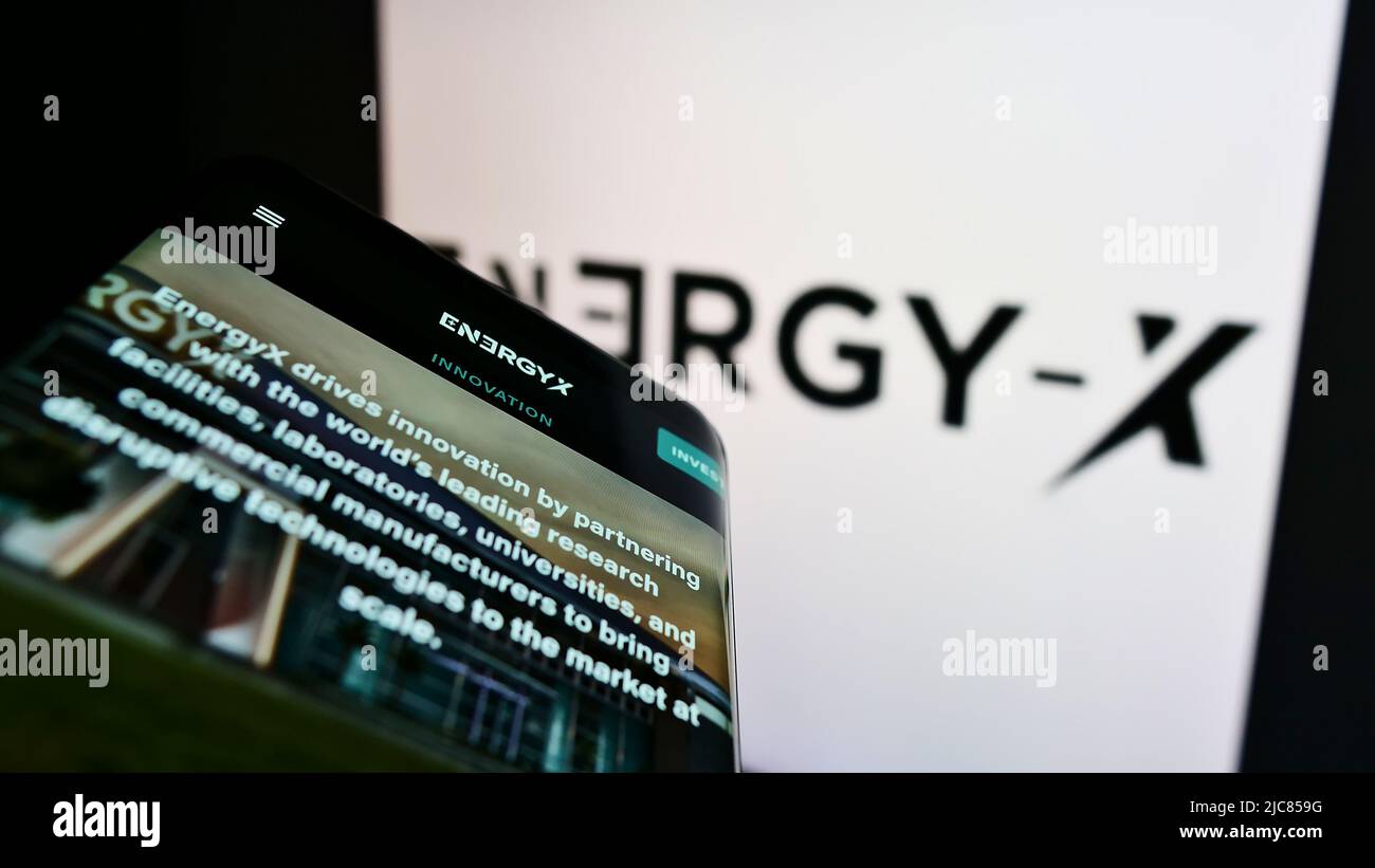 Mobile phone with webpage of Energy Exploration Technologies Inc