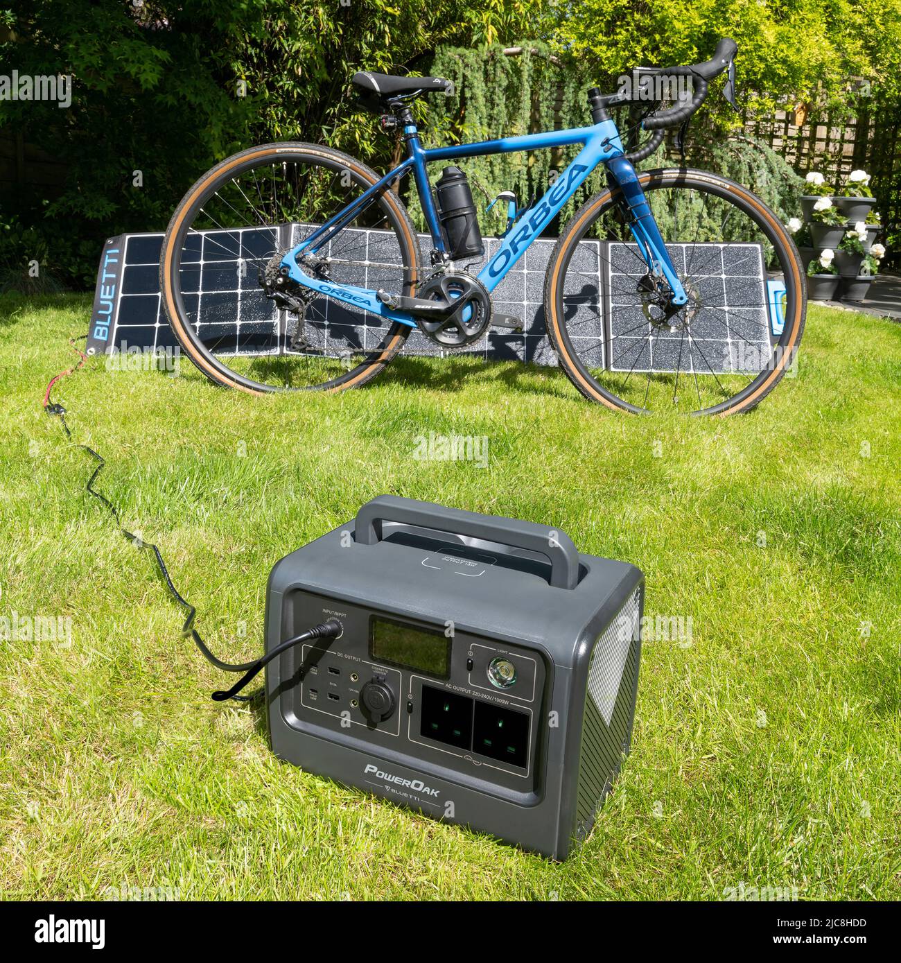 Solar powered battery power station converting the sun's energy into