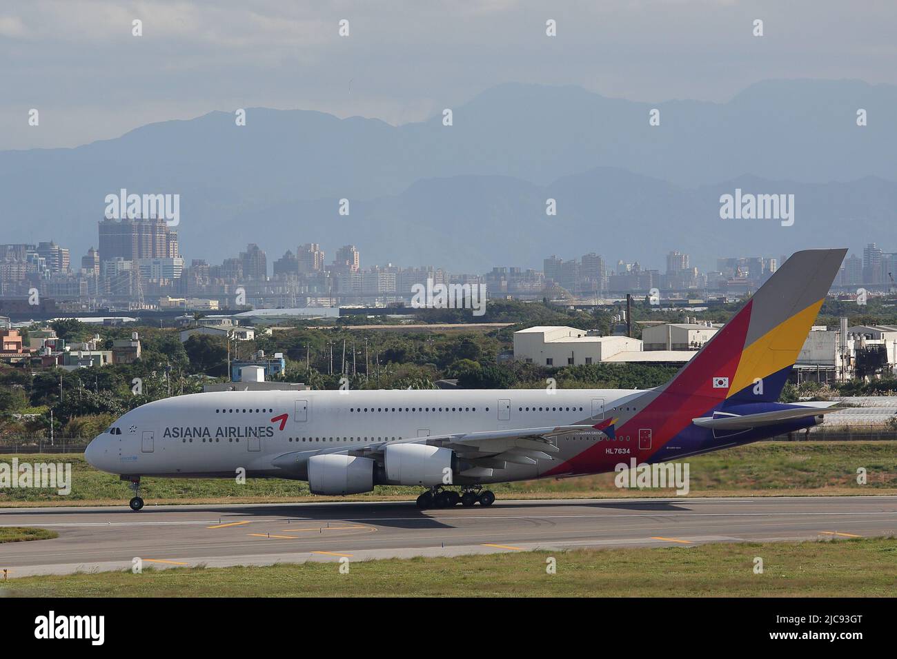 HL7634 Asiana Airlines Airbus A380 taxiing down the runway in Taoyuan International Airport (TPE) before taking off. Stock Photo