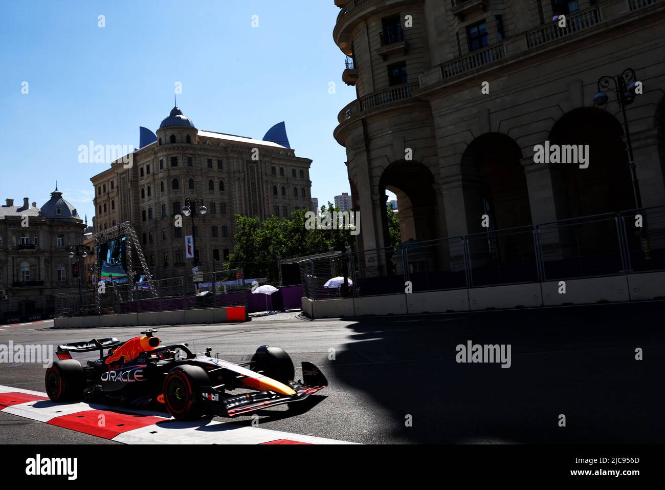 Max Verstappen (NLD) Red Bull Racing RB18. 11.06.2022. Formula 1 World