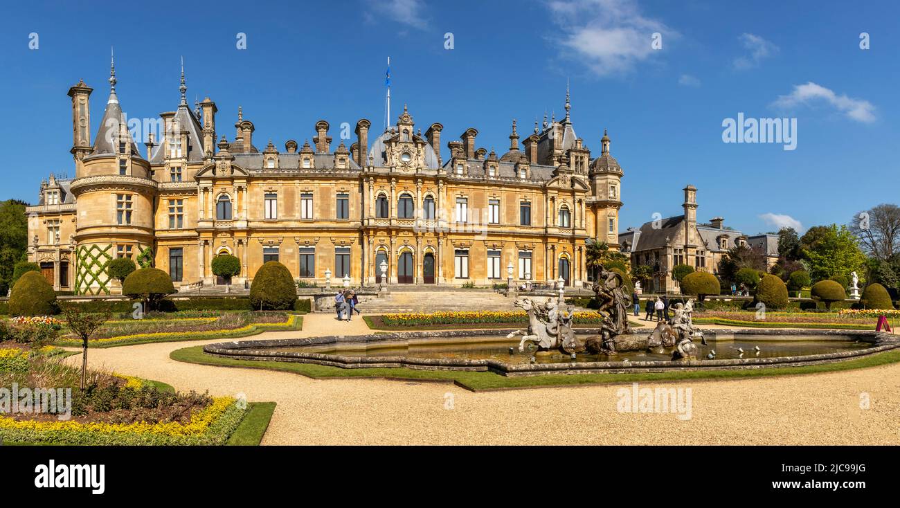 Panoramic view from the parterre garden with South Fountain of Waddesdon Manor, a Grade I listed country house, Buckinghamshire, England, UK. Stock Photo