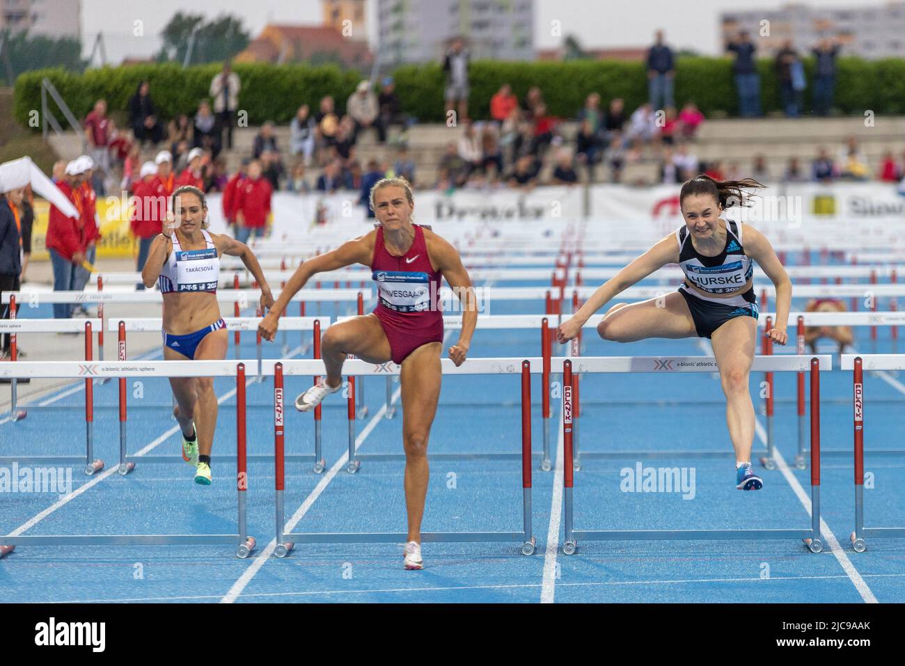 100 m Hurdles Women at the P-T-S athletics meeting in the sports site of x-bionic sphere® in Šamorín, Slovakia, 9. June 2022 Stock Photo