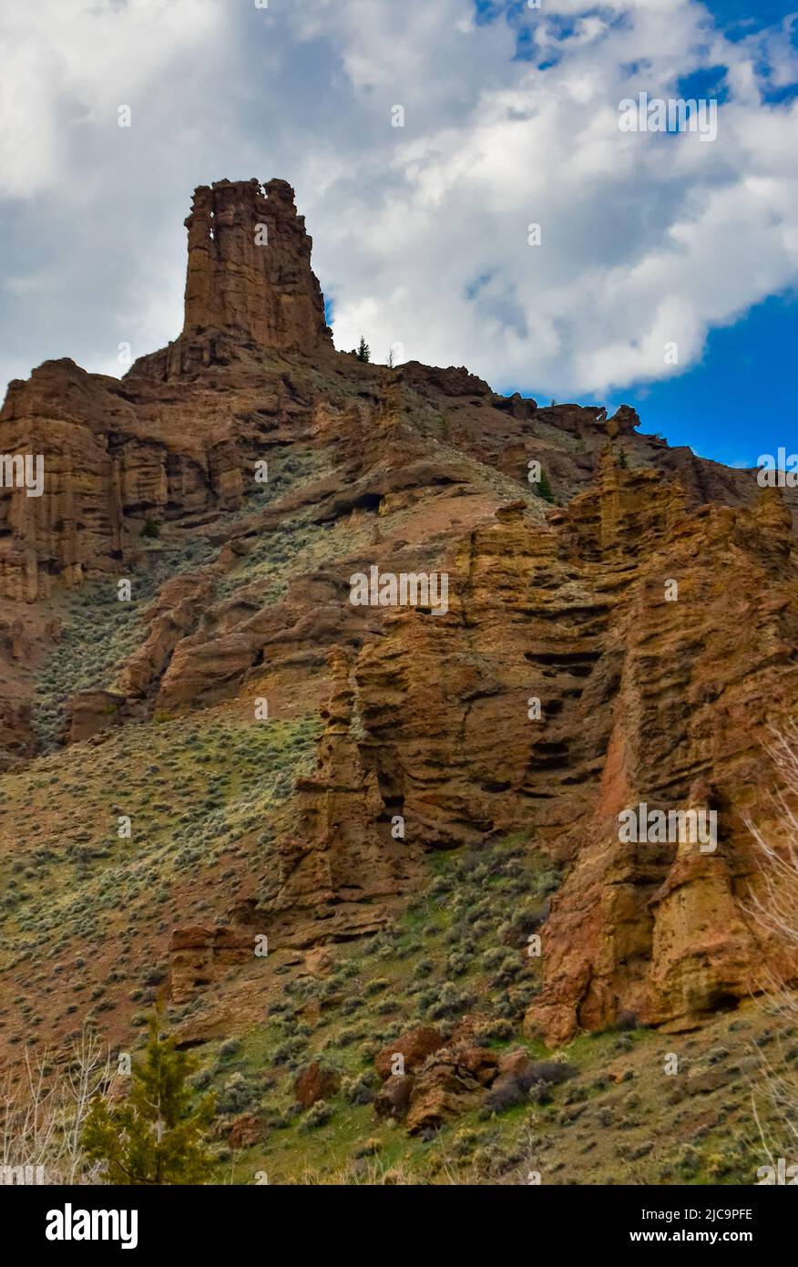Nature Montana. Mountain landscape, red rocks against the backdrop of a ...