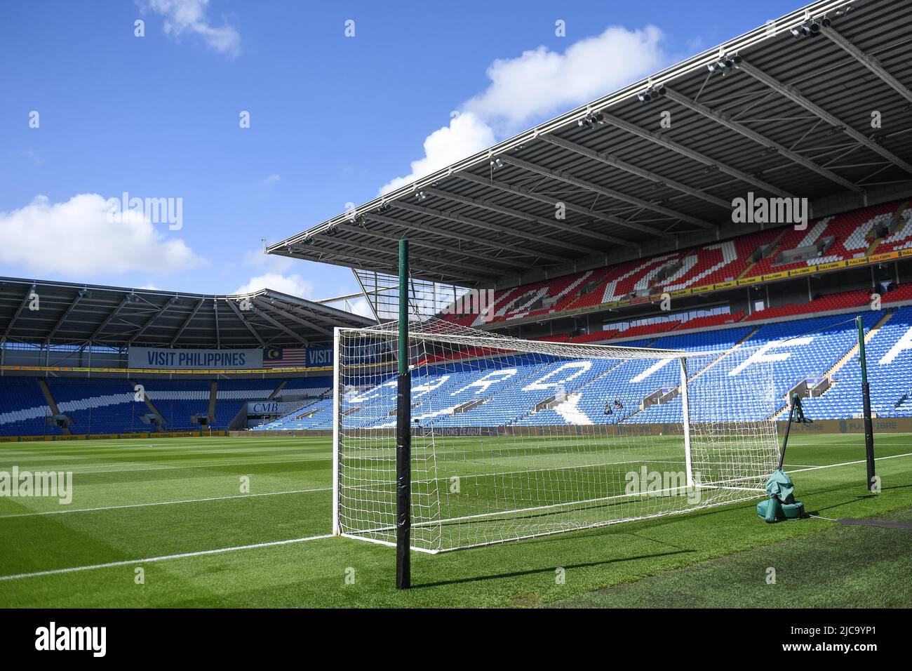 Cardiff city stadium hi-res stock photography and images - Alamy