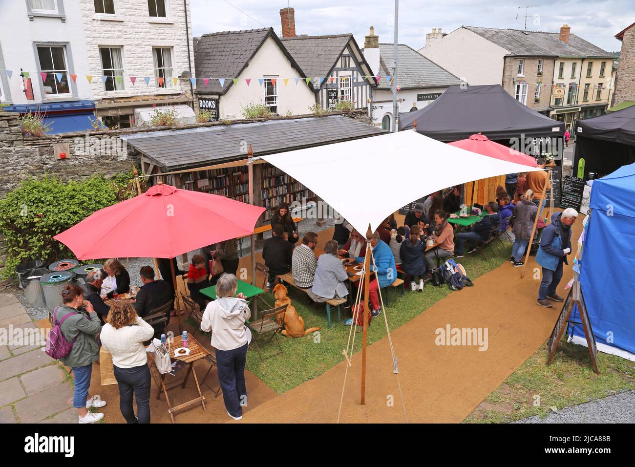 Pop-up food stalls at Hay Castle, Hay-on-Wye, Brecknockshire, Powys, Wales, Great Britain, United Kingdom, UK, Europe Stock Photo