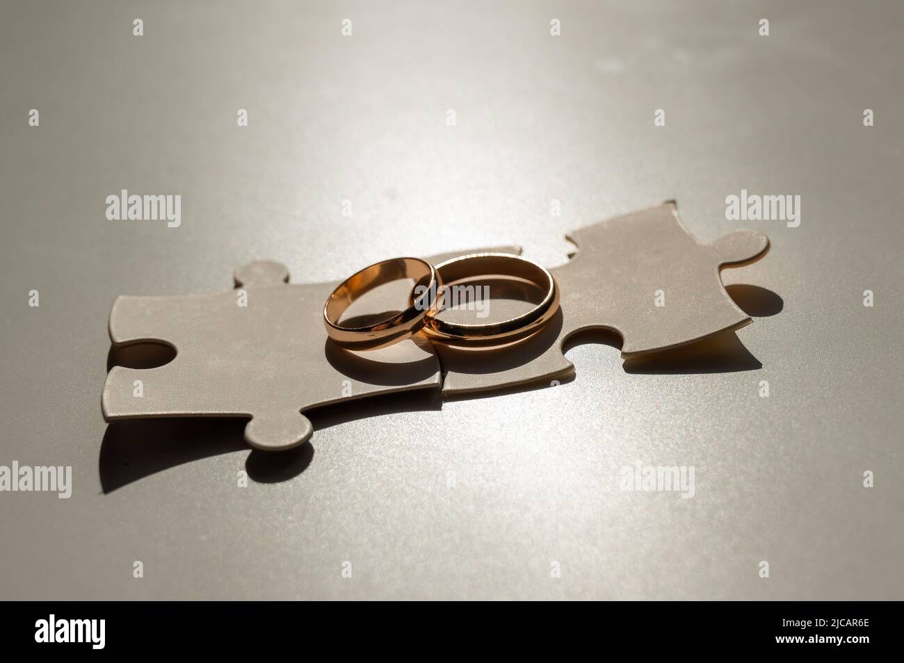 Complement Puzzle Two halves puzzle hi-res stock photography and images - Alamy