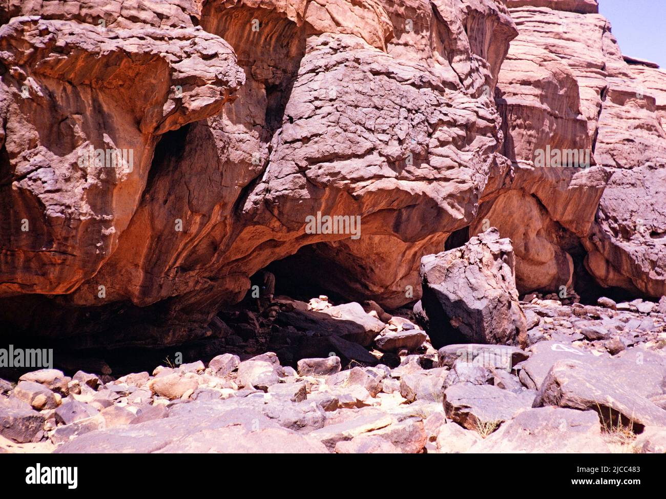 Prehistoric cave dwelling entrance, Tassili plateau, Algeria, North Africa 1973 Tassili N'Ajjer National Park Stock Photo