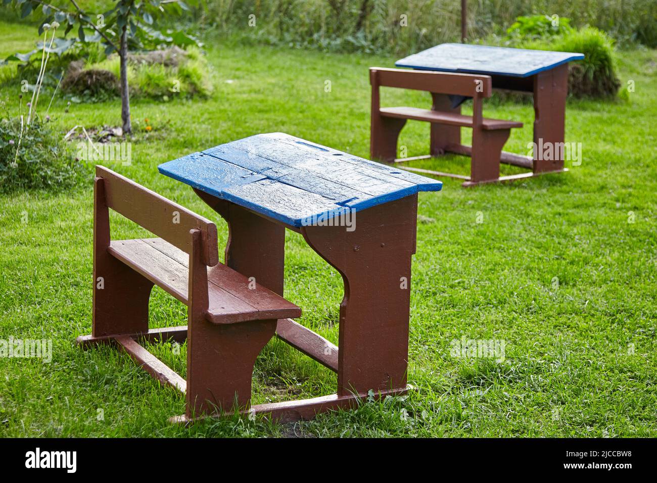 Vintage school desks hi-res stock photography and images - Alamy