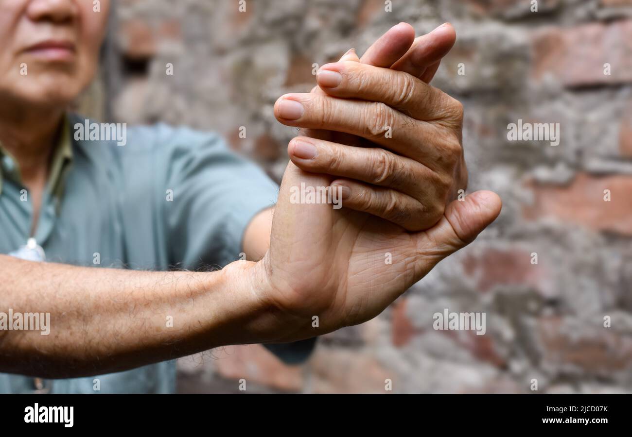 Finger Tapping May Differentiate Parkinson's From Essential Tremor -  ClearSky Medical Diagnostics