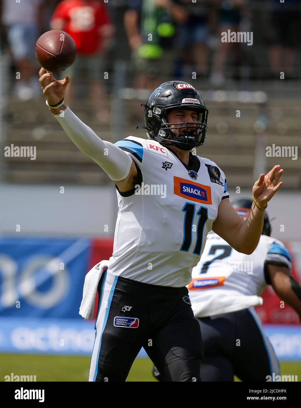 File:American football match Panthers Wroclaw vs Swarco Raiders  inauguration of reneved Olympic Stadium in Wroclaw 2017 P21.jpg - Wikimedia  Commons