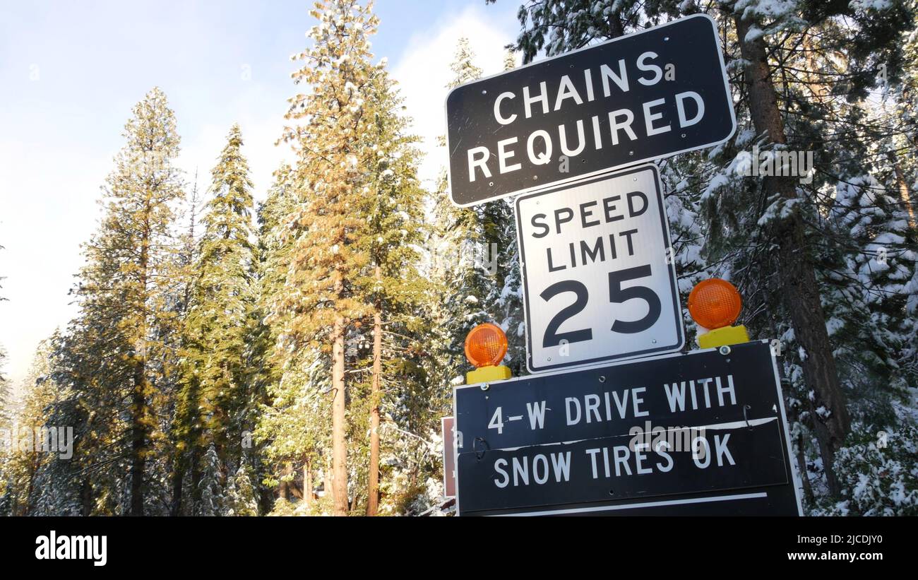 Tyre chains sign hires stock photography and images Alamy
