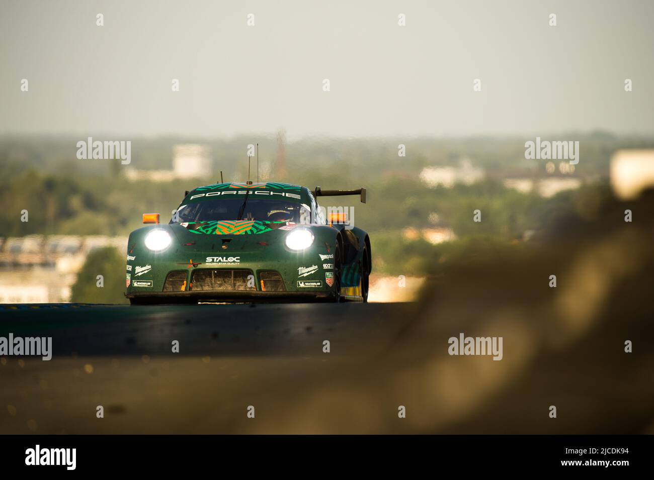 Voiture des 24H Le Mans 2022 M.FASSBENDER-M.CAMPBELL-Z.ROBICHON – n°93 - PORSCHE 911 RSR-19