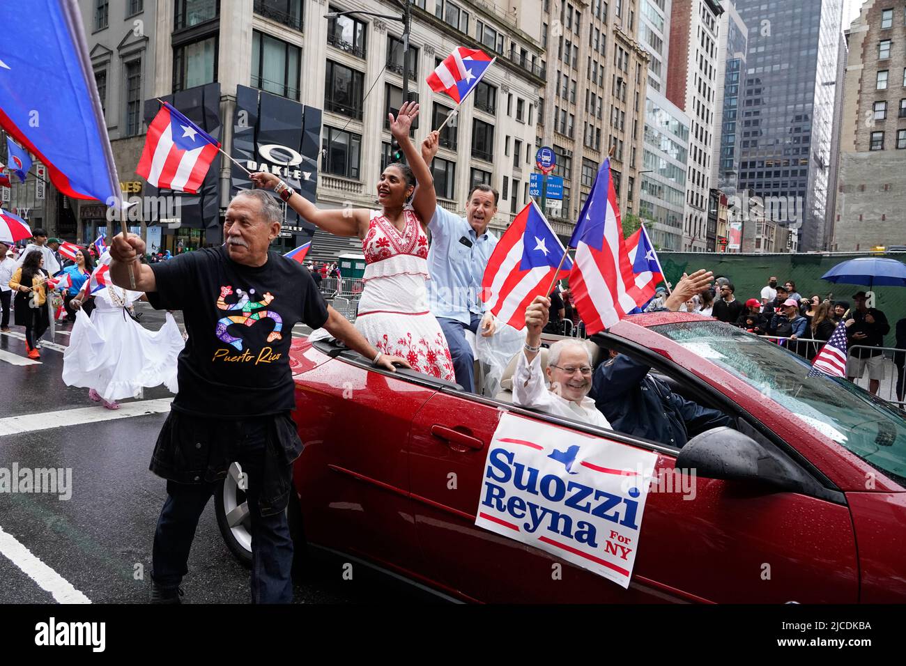 New York, United States, 12 June, 2022 Tom Suozzi, Diana Reyna, Fernando Ferrer during the 2022 Puerto Rican Day Parade, held along Fifth Avenue in New York City, Sunday, June 12, 2022. photo by Jennifer Graylock-Graylock.com Stock Photo