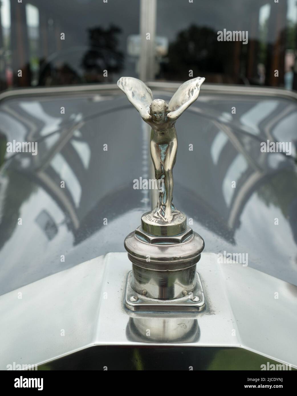Iconic Flying Lady Emblem Adorns the Bonnet of a Rolls Royce Classic Car Stock Photo