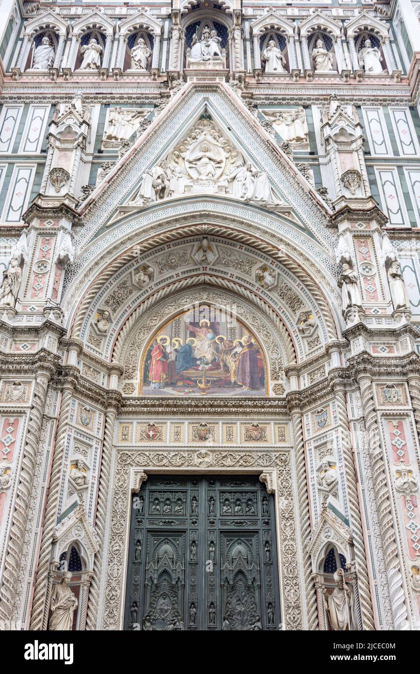 Entrance facade of Cattedrale di Santa Maria del Fiore cathedral (Duomo), Piazza del Duomo, Florence (Firenze), Tuscany Region, Italy Stock Photo