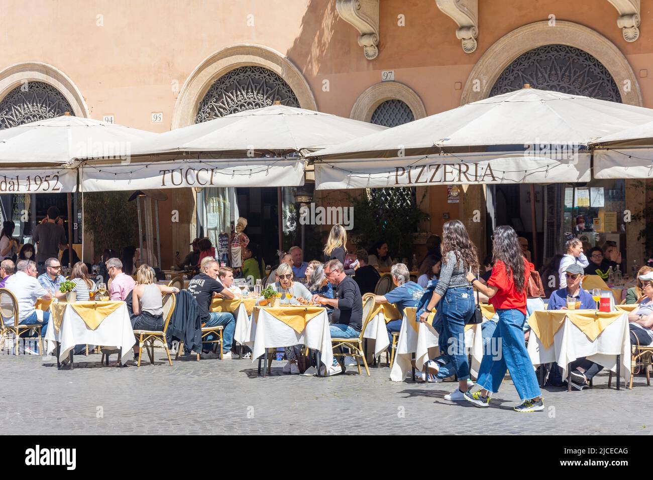 Outdoor seating at Tucci Restaurant, Piazza Navona, Rome (Roma), Lazio Region, Italy Stock Photo