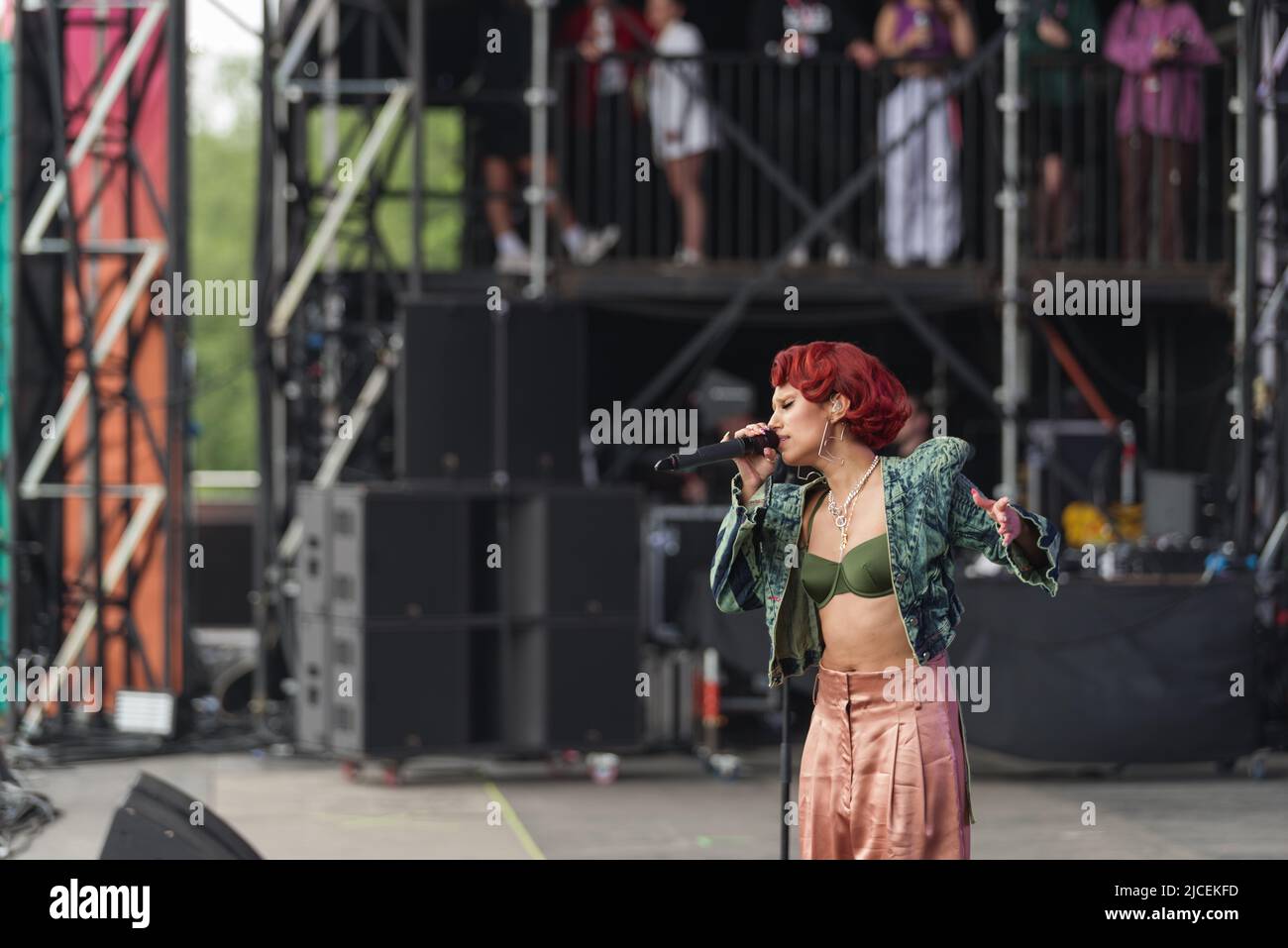 Raye England Raye singer 2022 hi-res stock photography and images - Alamy