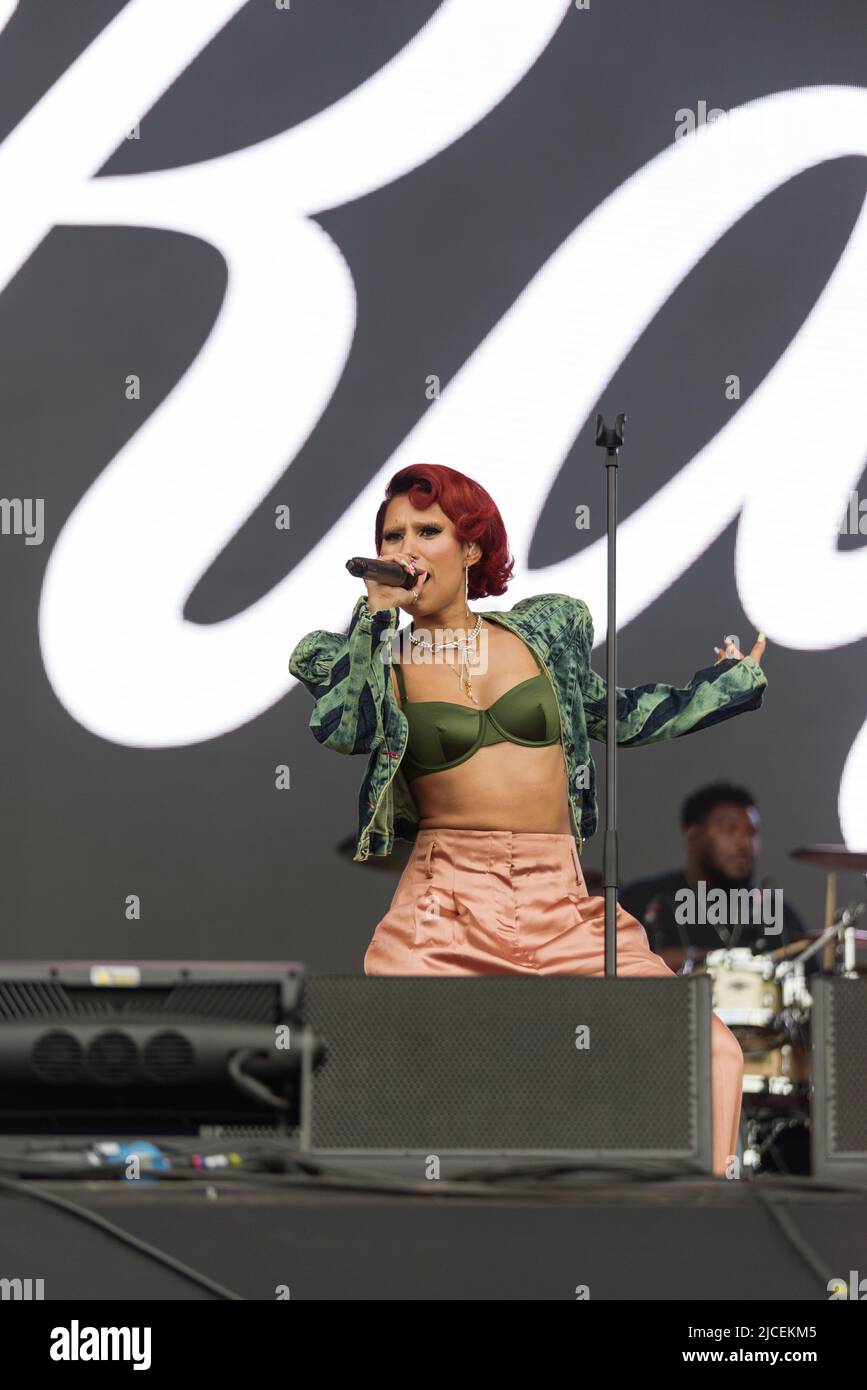 Raye England Raye singer 2022 hi-res stock photography and images - Alamy
