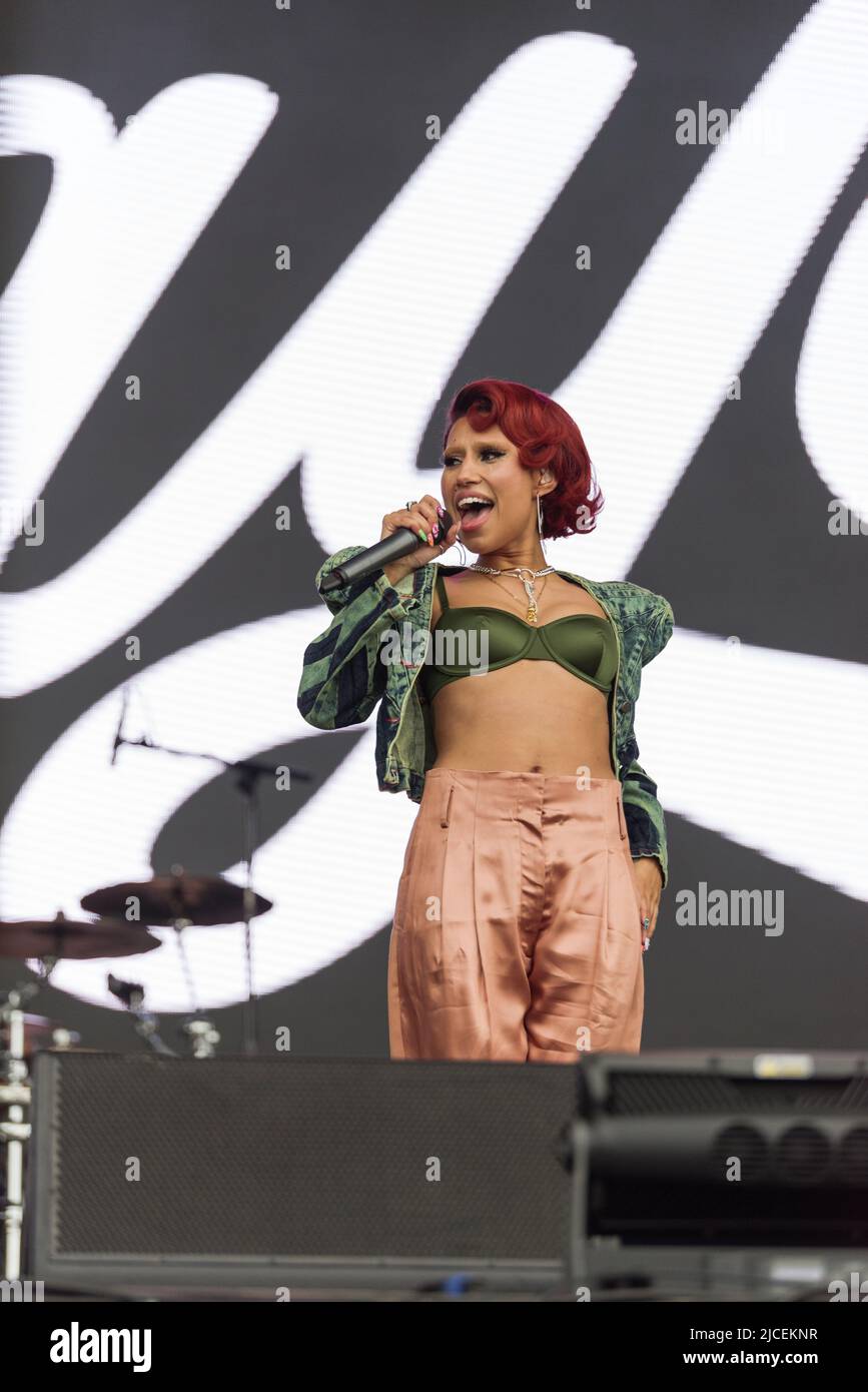 Raye England Raye singer 2022 hi-res stock photography and images - Alamy