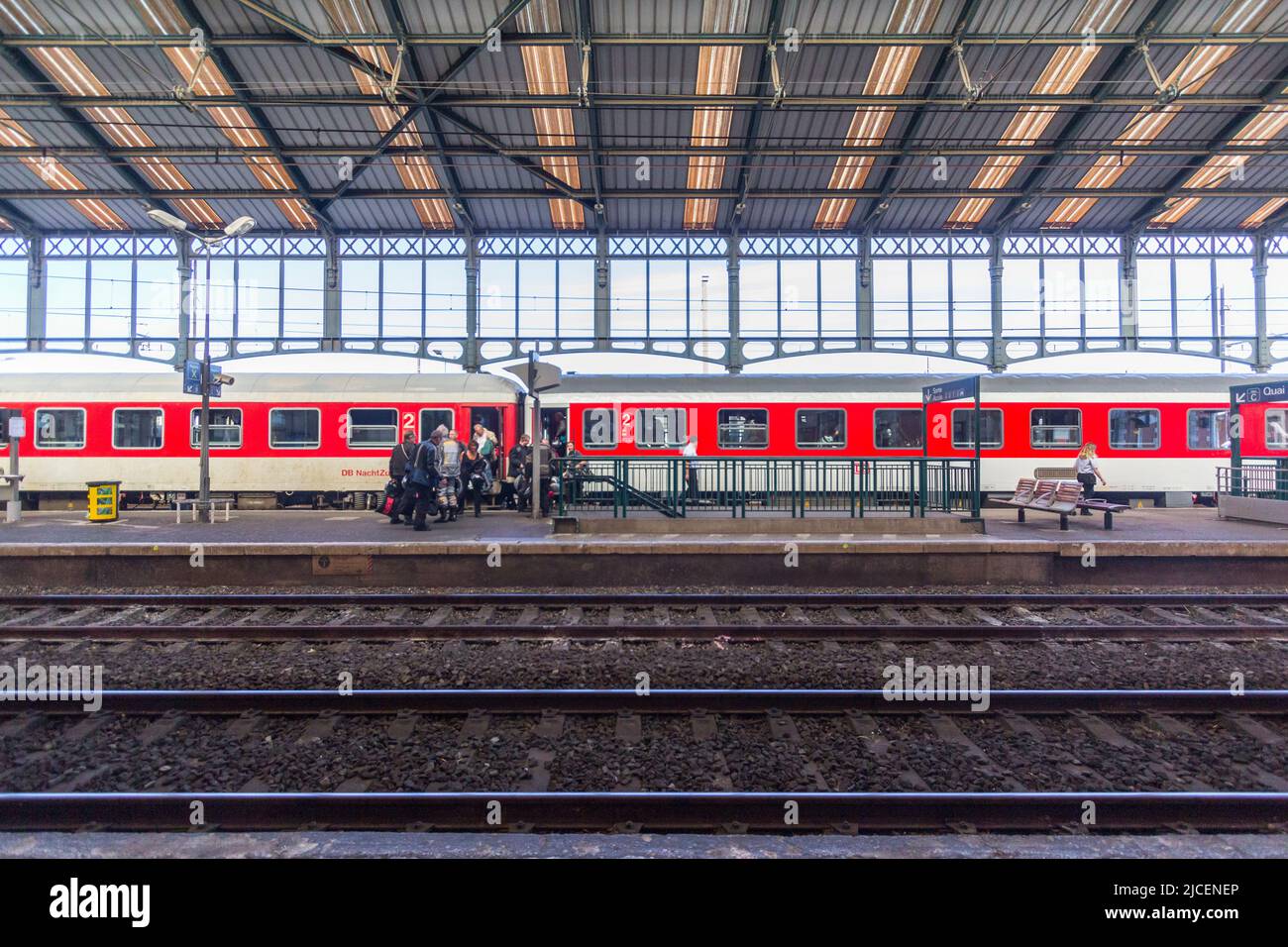 The Gare de Narbonne train station in France Stock Photo Alamy