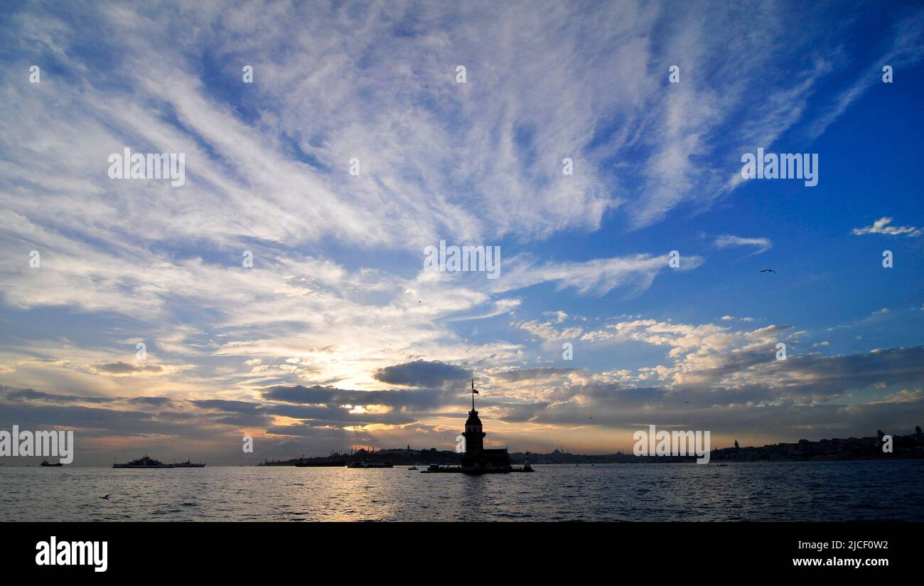 Maiden's Tower in the Bosphorus strait in Istanbul, Turkey. Stock Photo