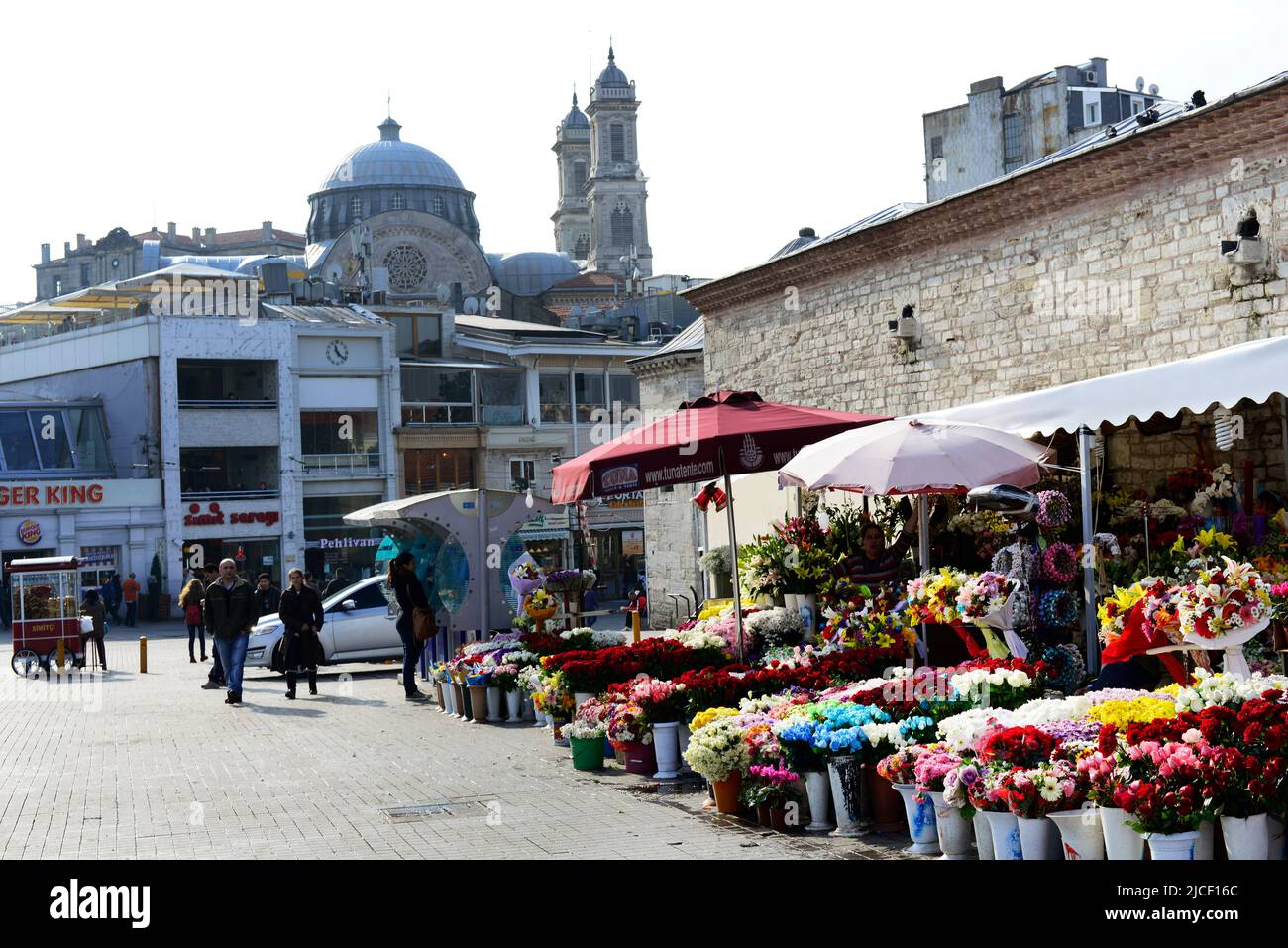 Flower vendors in Üsküdar, Istanbul, Turkey Stock Photo Alamy