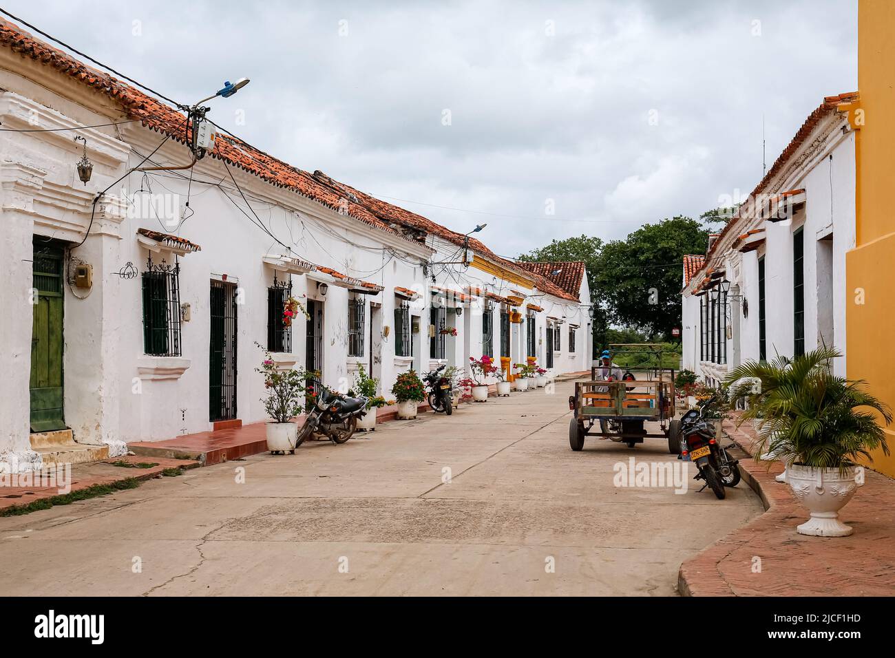 Typical street and historic white buildings of Santa Cruz de Mompox, Colombia, World Heritage Stock Photo