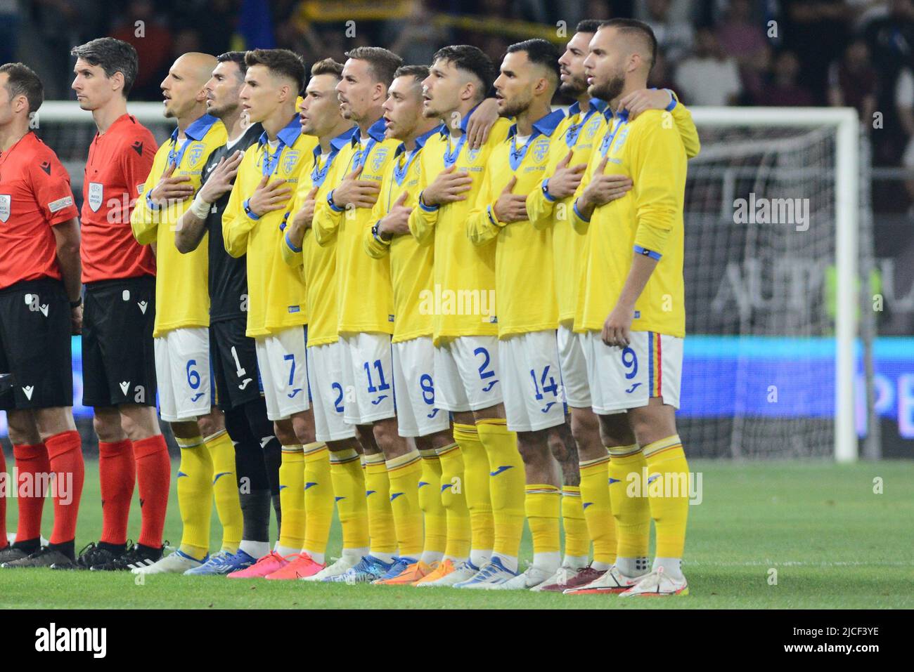 Romanian football team hi-res stock photography and images - Alamy