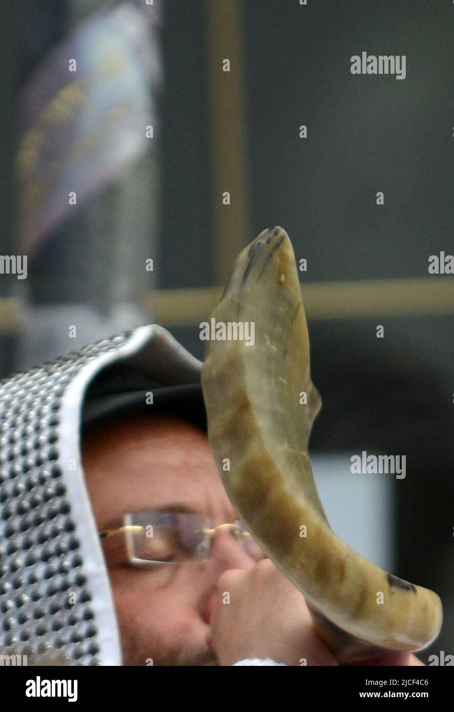 Uman, Ukraine. 21th of September 2017. A Jewish man blowing the Shofar ...