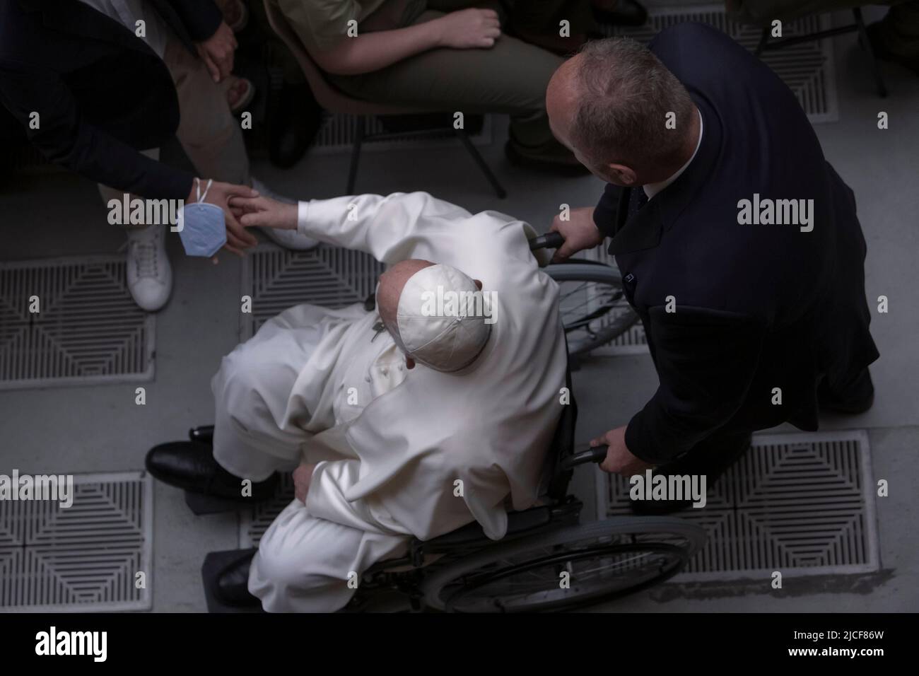 Vatican City, Vatican. 11 June 2022. Pope Francis during an audience with Italian Soldiers of the Sardinia Grenadiers Brigade, engaged in 'Safe Streets' Operation (Operazione Strade Sicure), and their families. Credit: Maria Grazia Picciarella/Alamy Live News Stock Photo