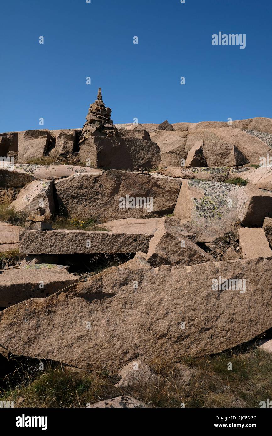 Rockpile pile of rocks hi-res stock photography and images - Alamy