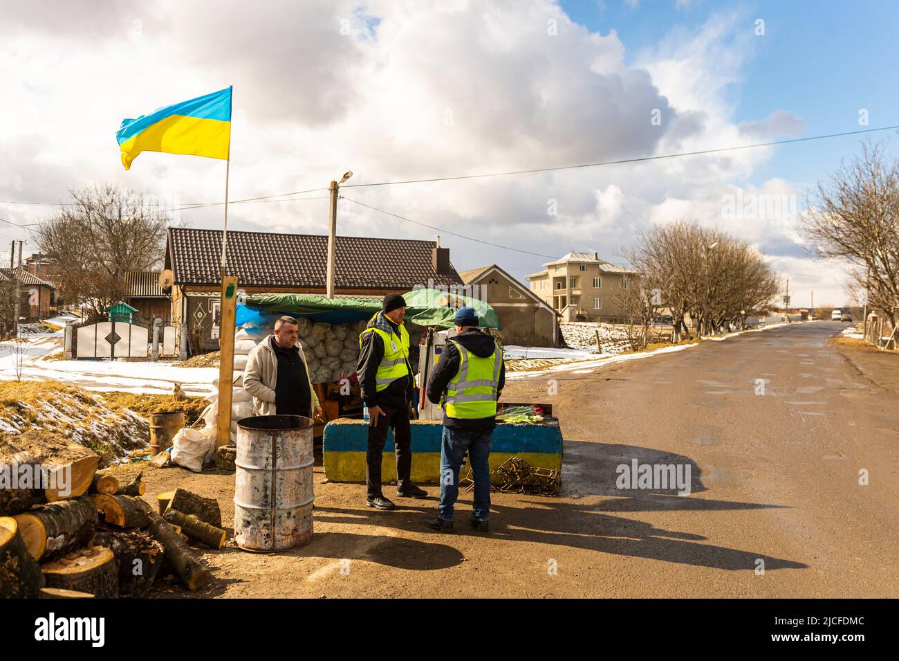 Checkpoint near Chernowitz, cars are stopped and checked by volunteers Stock Photo