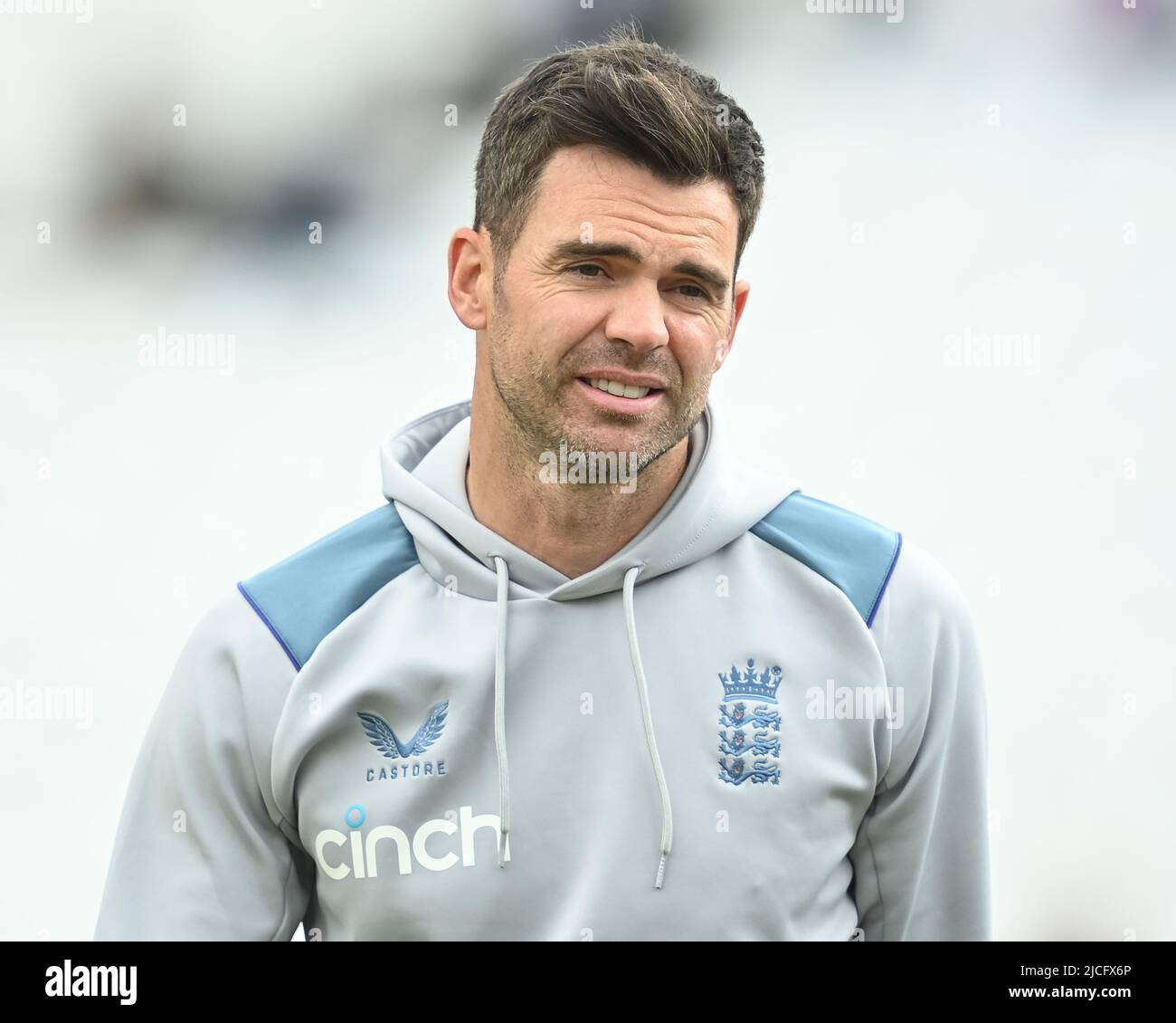 Nottingham, UK. 13th June, 2022. James Anderson of England during the warmup session in Nottingham, United Kingdom on 6/13/2022. (Photo by Craig Thomas/News Images/Sipa USA) Credit: Sipa USA/Alamy Live News Stock Photo