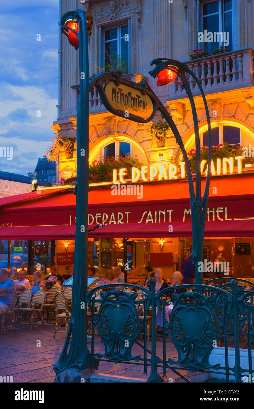 Outdour Restaurant in the Latin Quarter, Paris, Ile-de-France, France Stock Photo