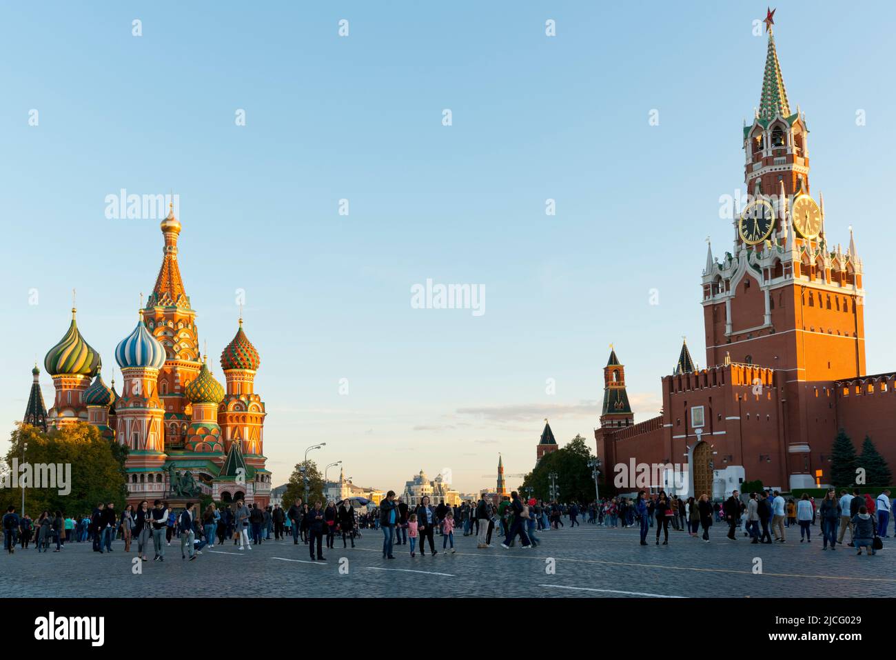 Red Square, Saint Basil's Cathedral and the Savior's Tower of the Kremlin, Moscow, Russian Federation Stock Photo