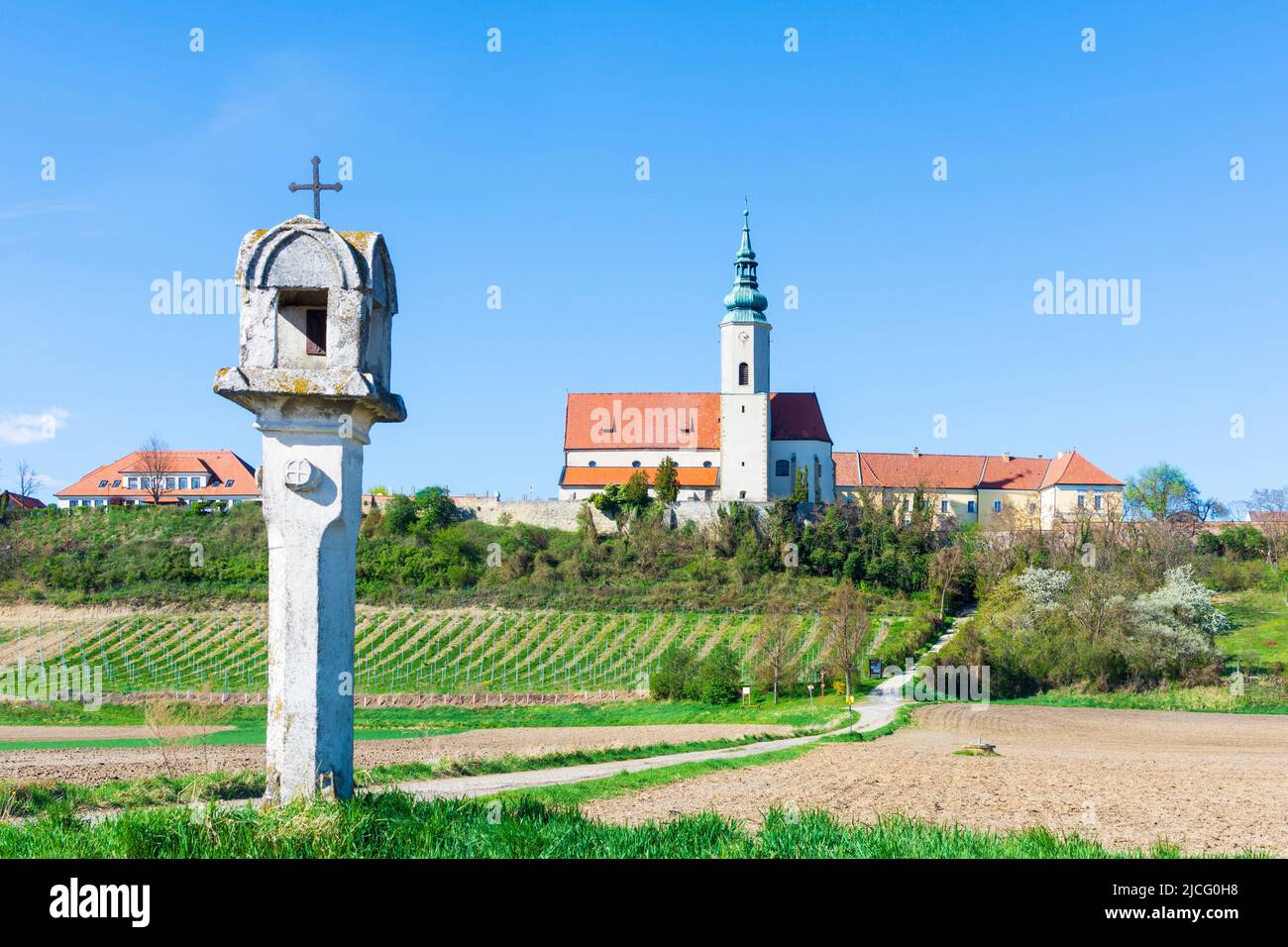 Hausleiten, church Hausleiten, vineyard, Donau region, Lower Austria, Austria Stock Photo