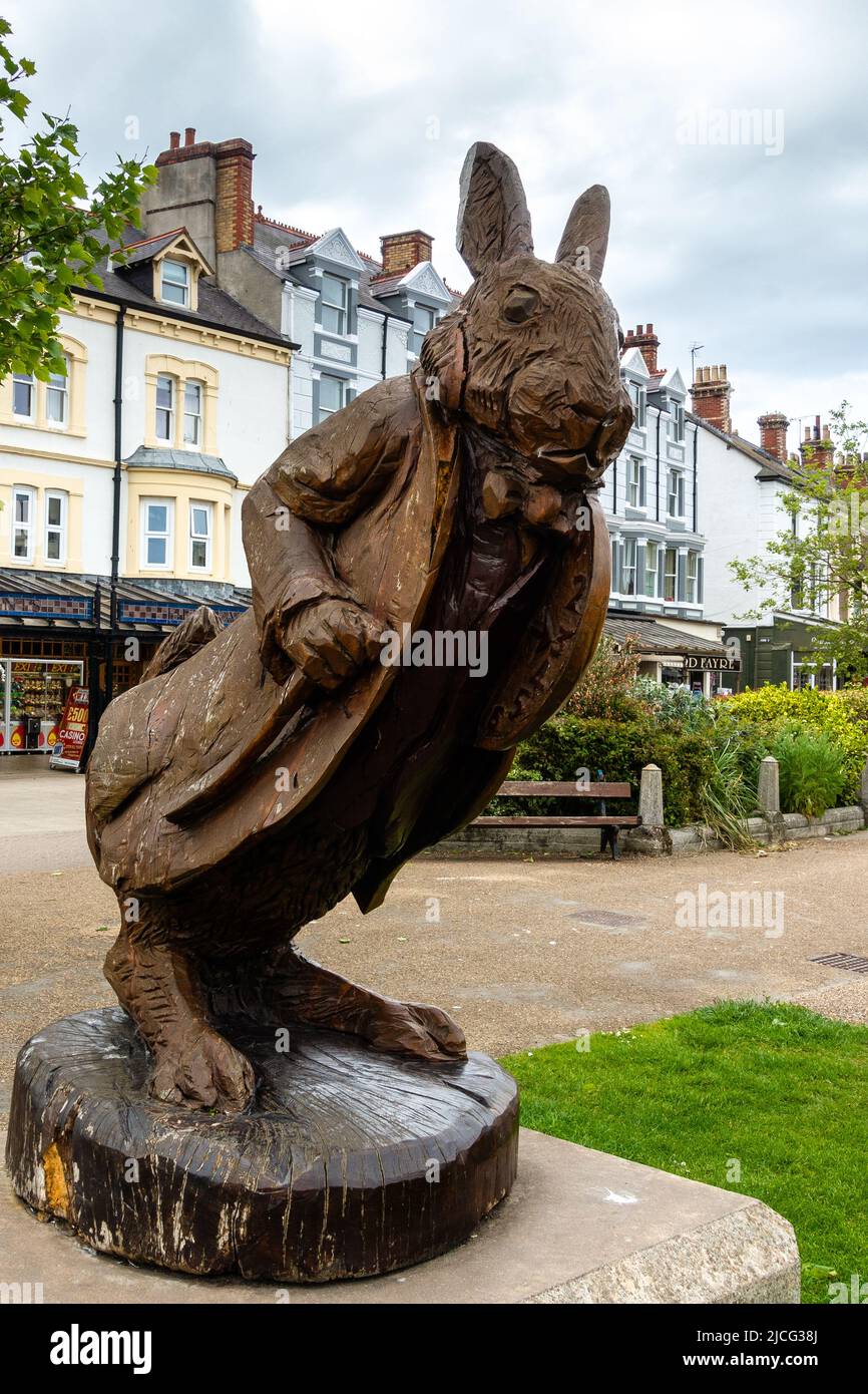 Wooden sculpture  from Alice in Wonderland on Llandudno. North Wales Wales UK Stock Photo