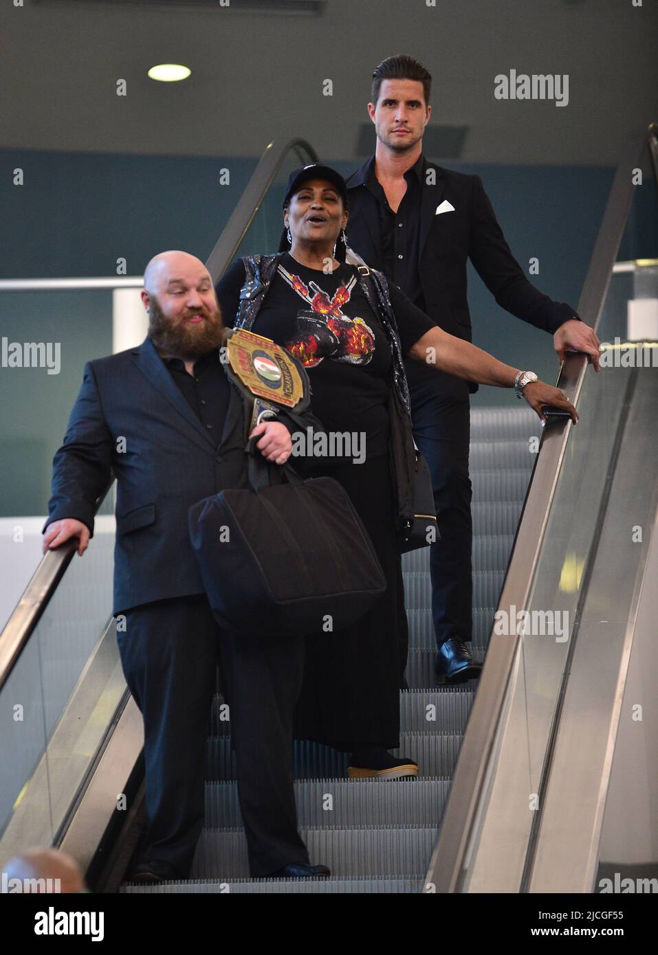 Khalilah ali hi-res stock photography and images - Alamy, image size:957x1390