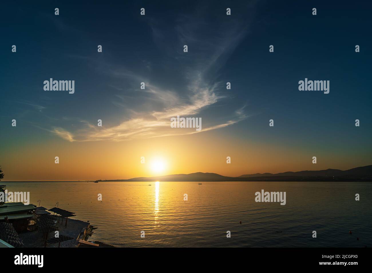 Beautiful evening sky beach hi-res stock photography and images - Alamy