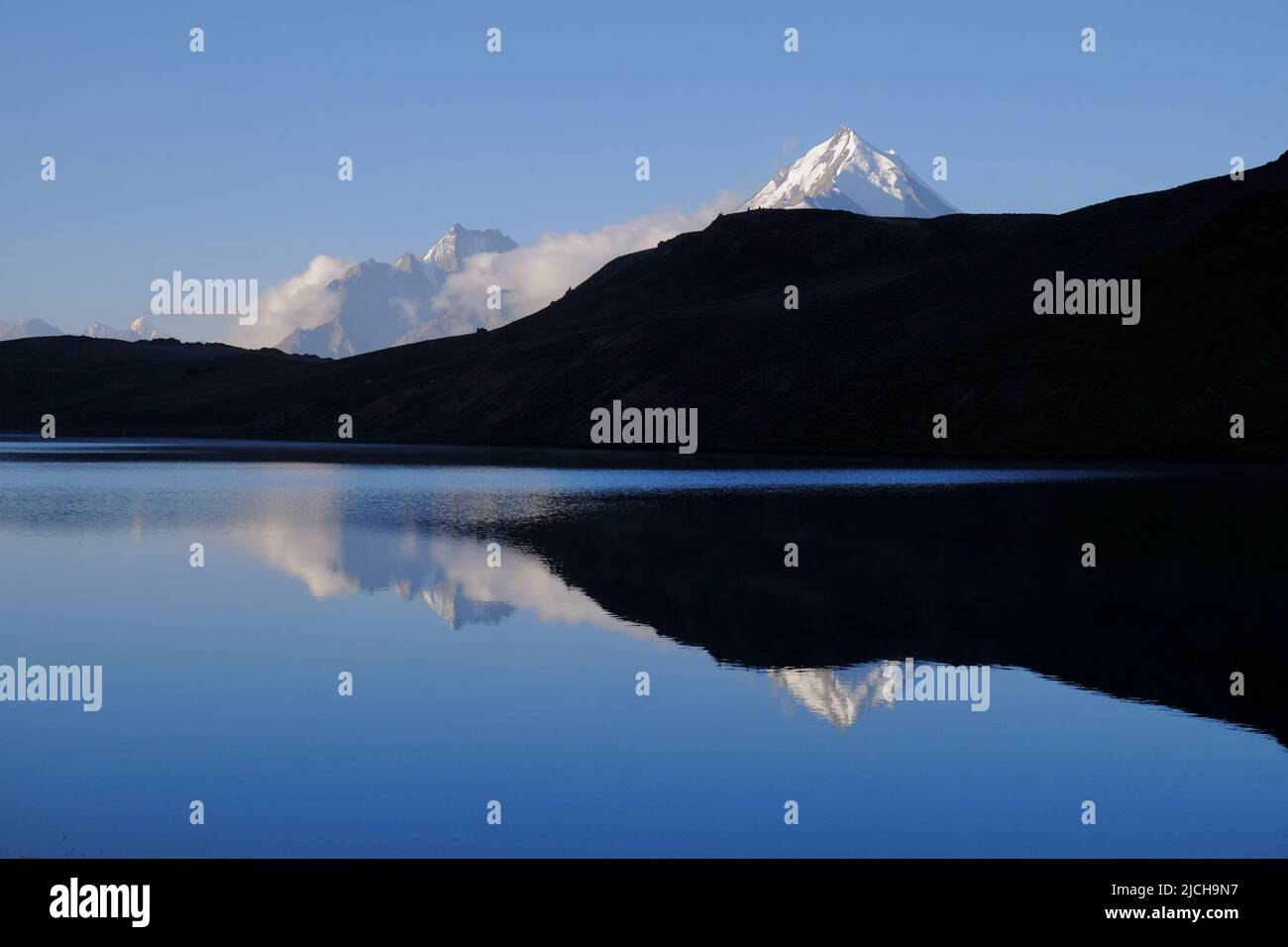 Himalayan mountein lake Chandra Taal Stock Photo
