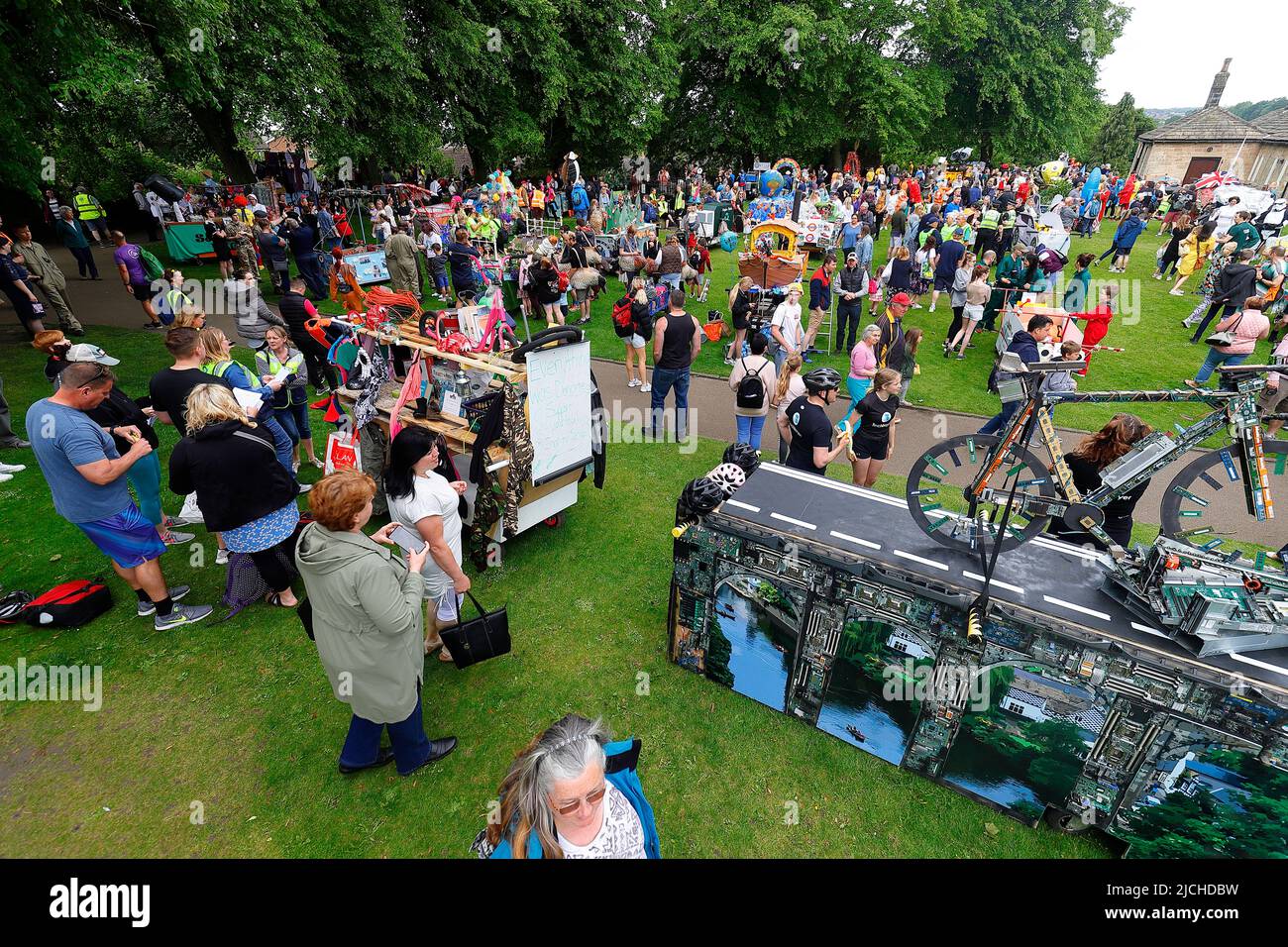 Great Knaresborough Bed Race 2022 Stock Photo Alamy