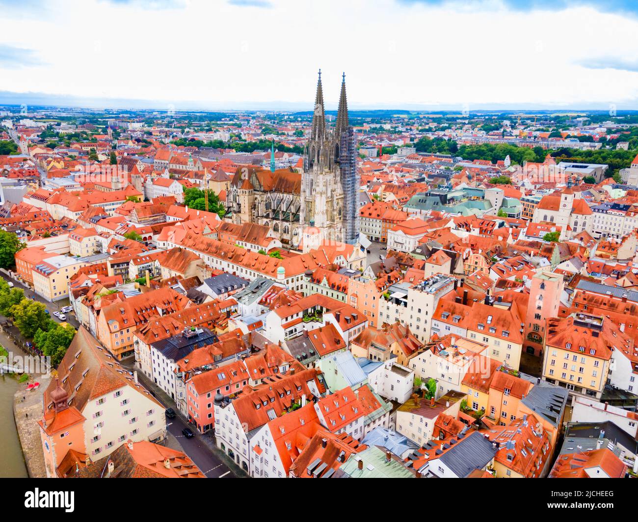 regensburg-cathedral-hi-res-stock-photography-and-images-alamy