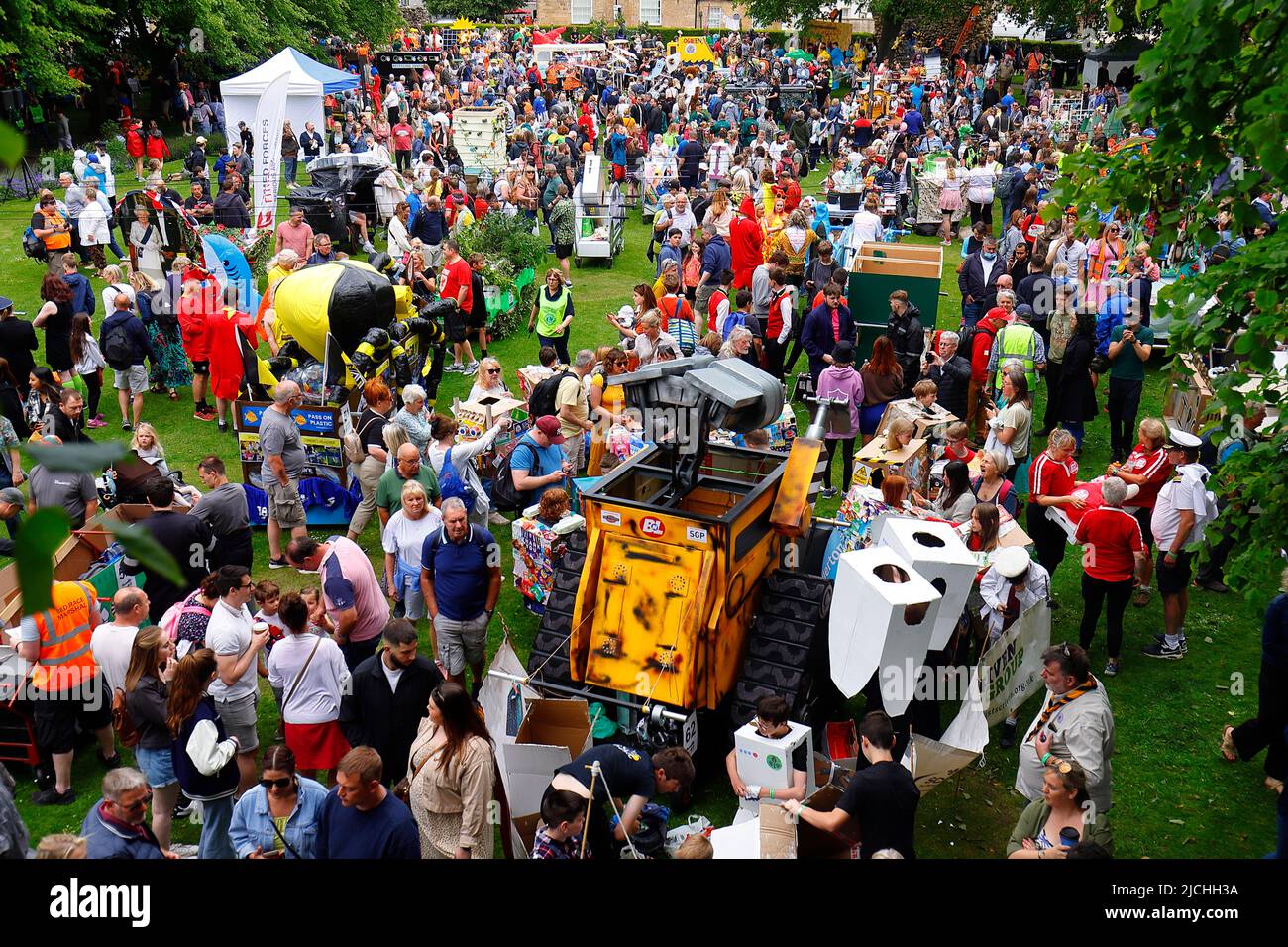 Great Knaresborough Bed Race 2022 Stock Photo Alamy