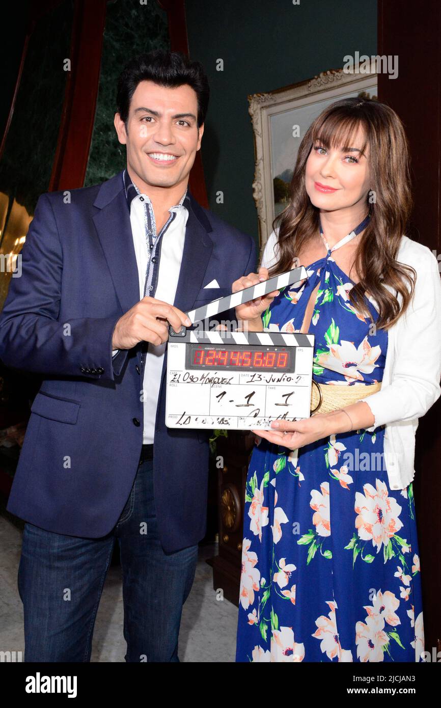 Mexico City, Mexico City, Mexico. 13th June, 2022. June 13, 2022 in Mexico City, Mexico: Andres Palacios and Aracely Arambula pose for photos during the clapperboard at the start of recording of the soap opera 'La Madrastra'. On June 13, 2022 in Mexico City, Mexico. (Credit Image: © Jorge Gonzalez/eyepix via ZUMA Press Wire) Stock Photo
